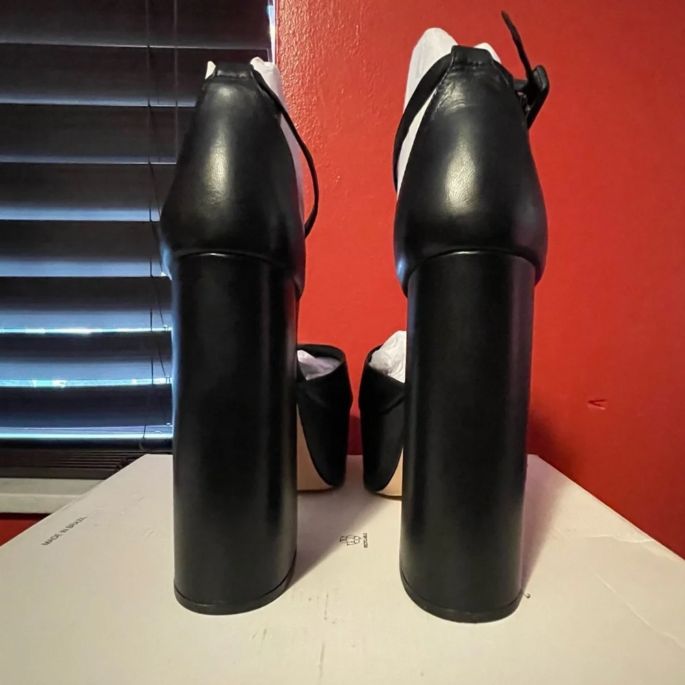 Schutz Lenne Blk Nappa Leather Sandal 9.5 NIB - Picture 8 of 11
